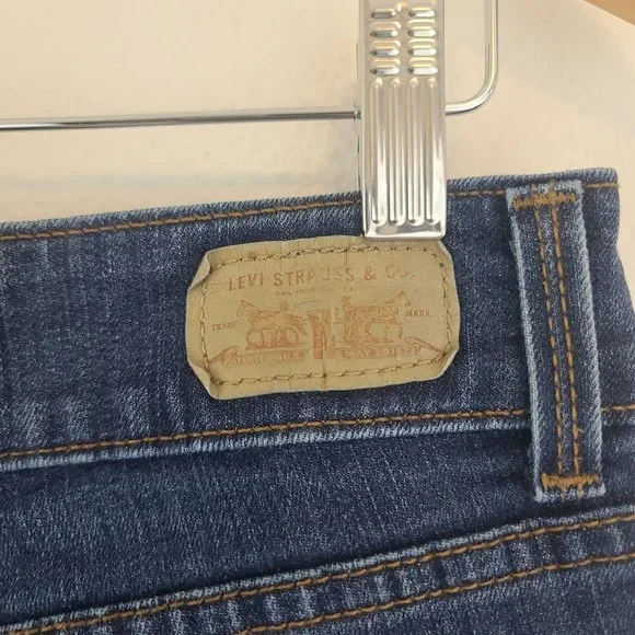 Levis 526 Blue Jeans Womens Sz 6 Slender Boot Cut Medium Wash Work Western Rodeo - Picture 7 of 12